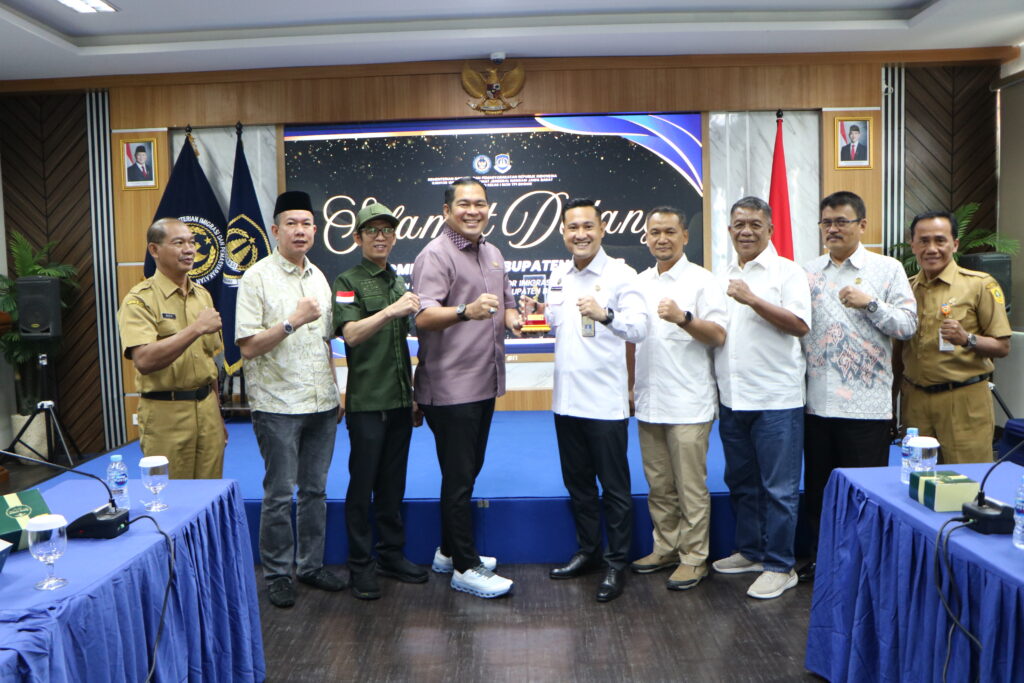 The current image has no alternative text. The file name is: IMG_3244-scaled.jpg